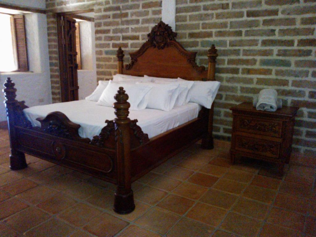 Hotel Santa Barbara Colonial - Santa Fe De Antioquia Zimmer foto
