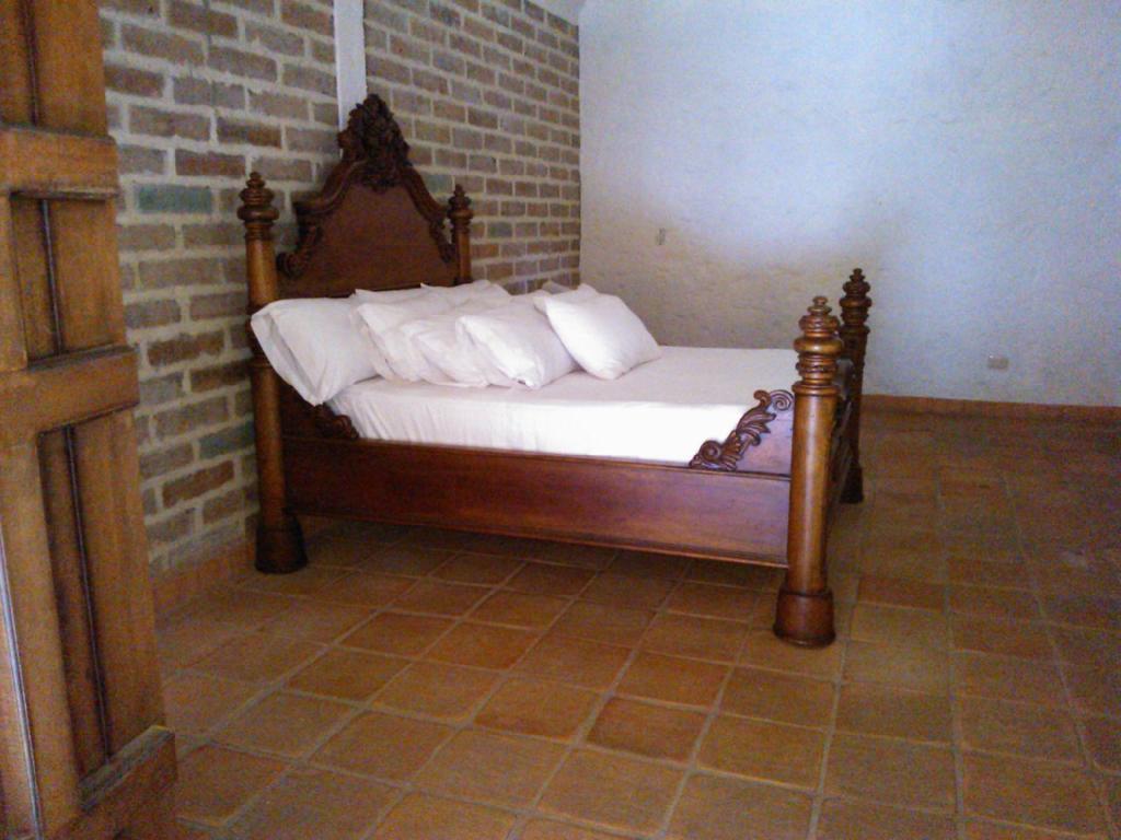 Hotel Santa Barbara Colonial - Santa Fe De Antioquia Zimmer foto