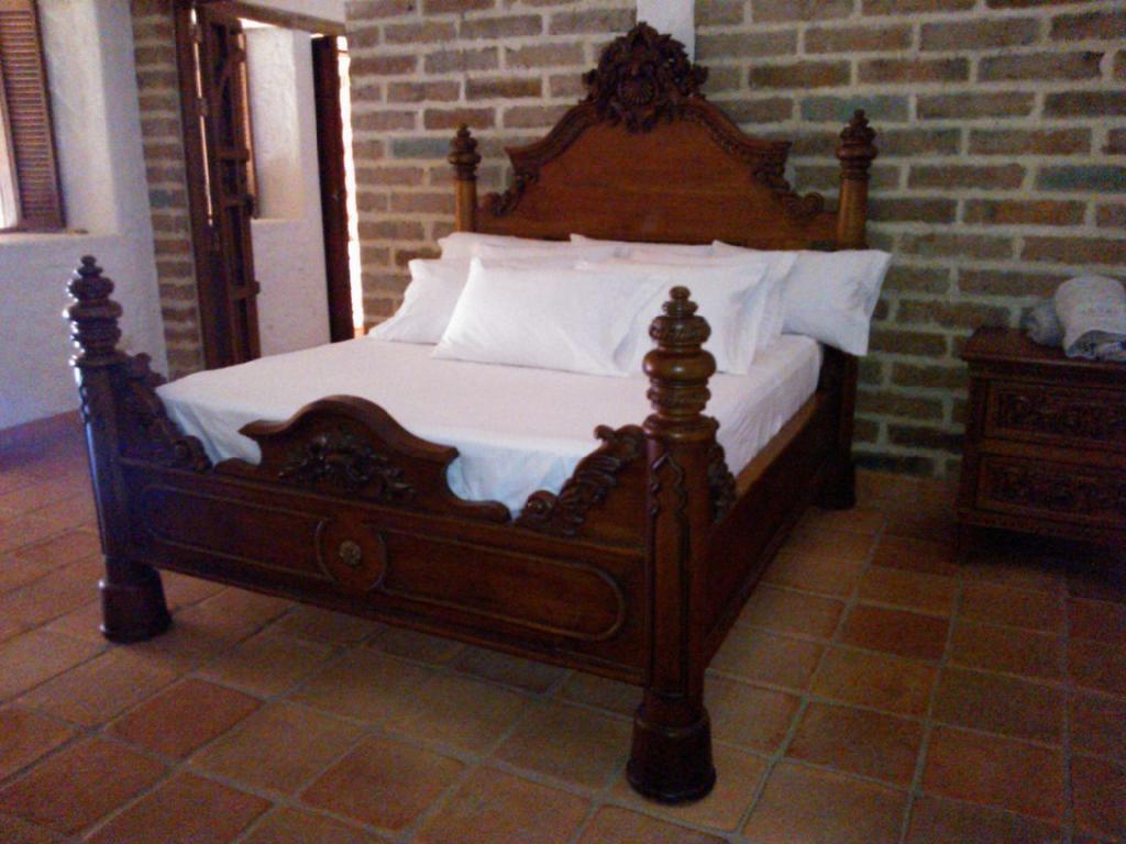 Hotel Santa Barbara Colonial - Santa Fe De Antioquia Zimmer foto