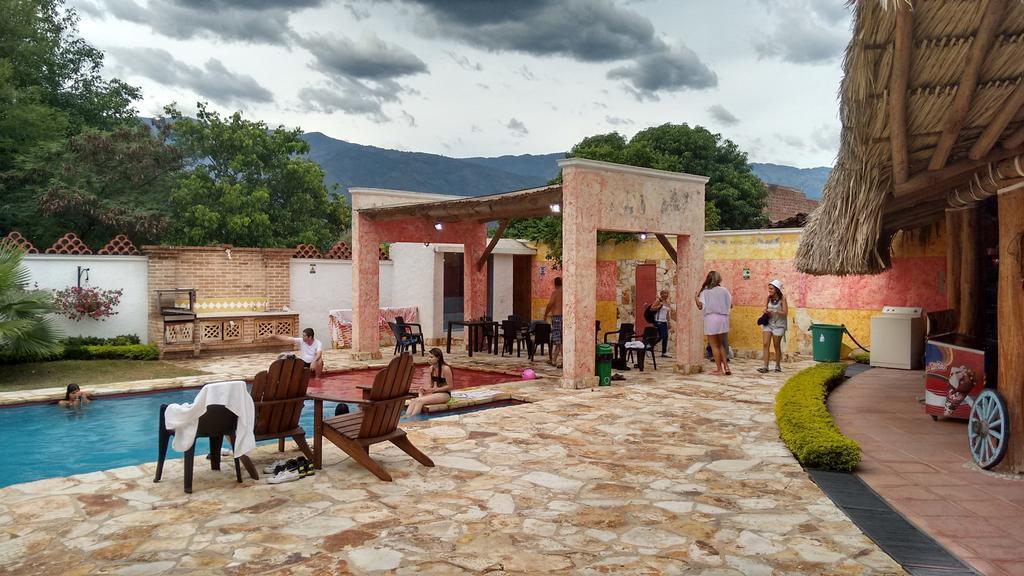 Hotel Santa Barbara Colonial - Santa Fe De Antioquia Zimmer foto